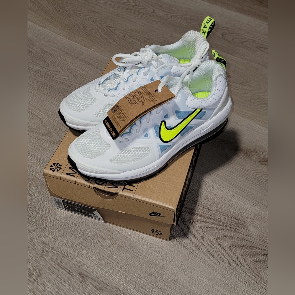 ‼️SOLD‼️Nike Air Max Genome Classic Athletic White Running Shoes